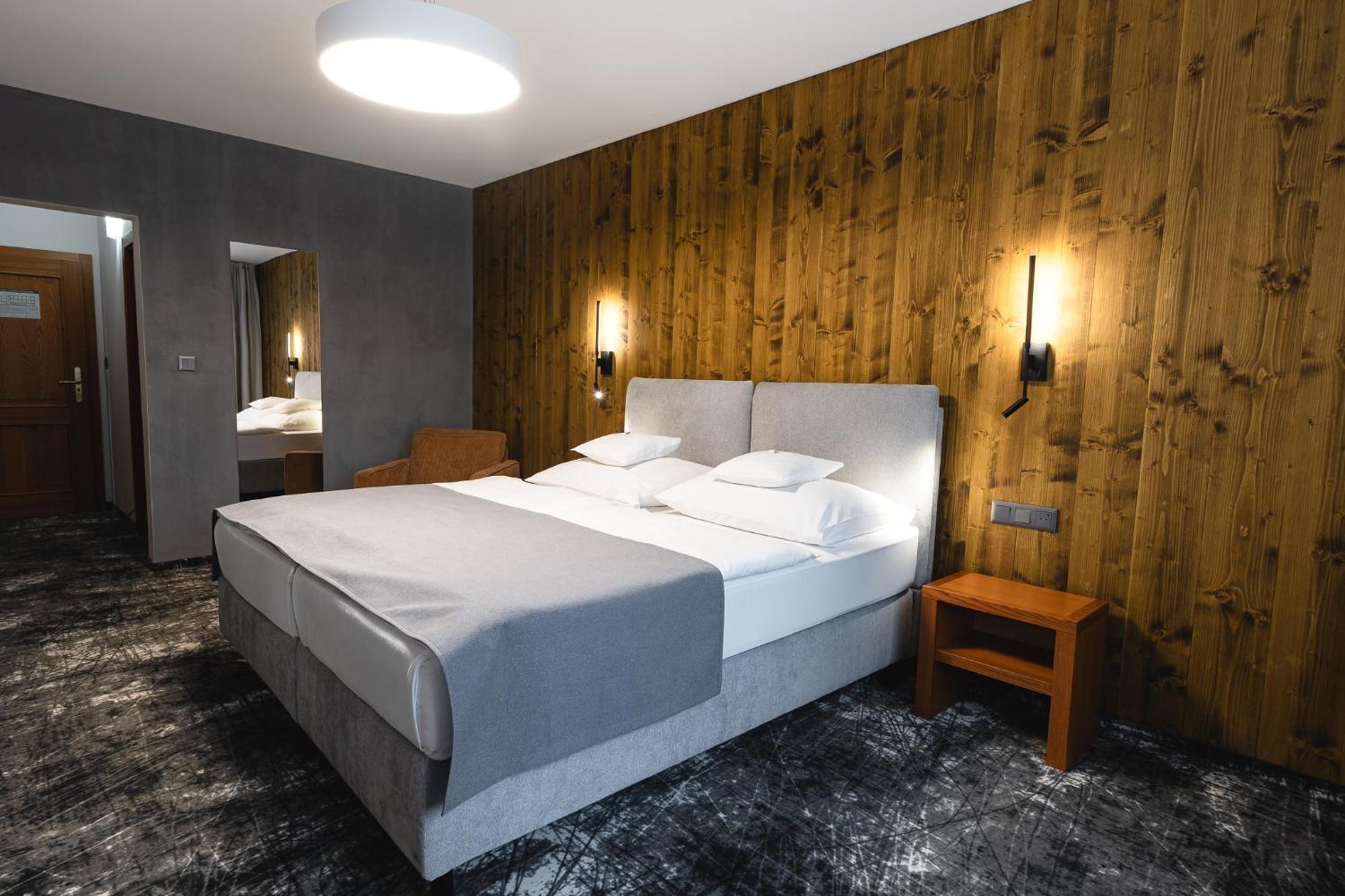 Hotel Horal Рожнов-под-Радгоштем Экстерьер фото